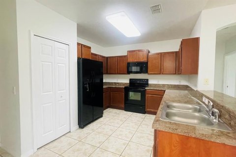 Villa ou maison à louer à Kissimmee, Floride: 3 chambres, 138.42 m2 № 1771784 - photo 5