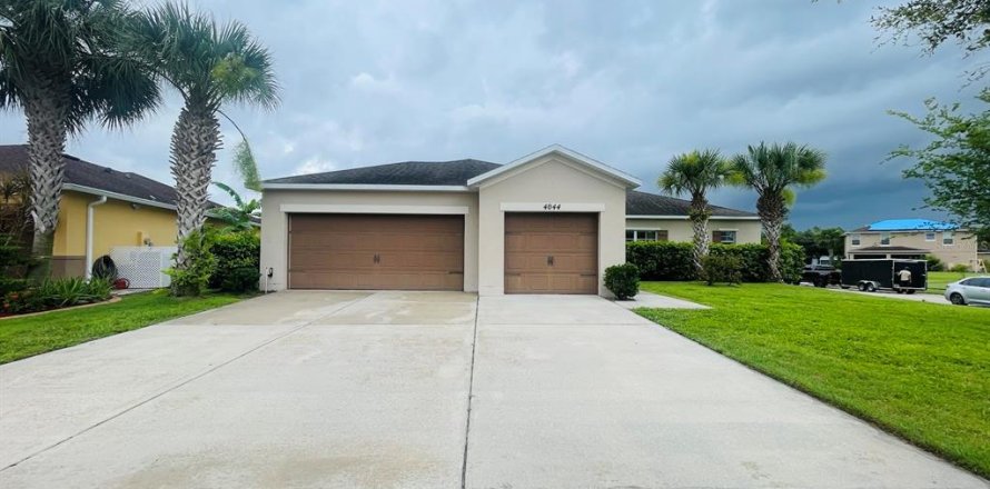 Casa en Kissimmee, Florida 3 dormitorios, 138.42 m2 № 1771784