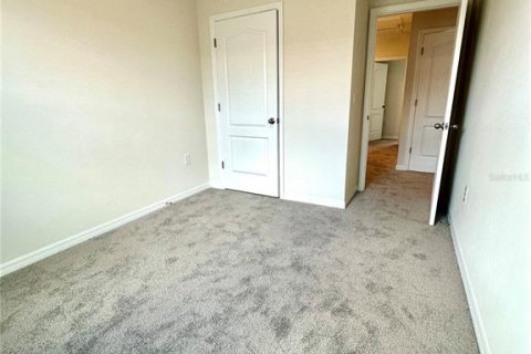 Townhouse in Davenport, Florida 3 bedrooms, 140.75 sq.m. № 2233387 - photo 12