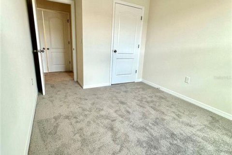 Townhouse in Davenport, Florida 3 bedrooms, 140.75 sq.m. № 2233387 - photo 14