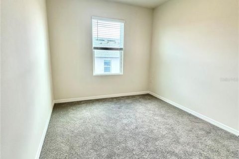 Townhouse in Davenport, Florida 3 bedrooms, 140.75 sq.m. № 2233387 - photo 11