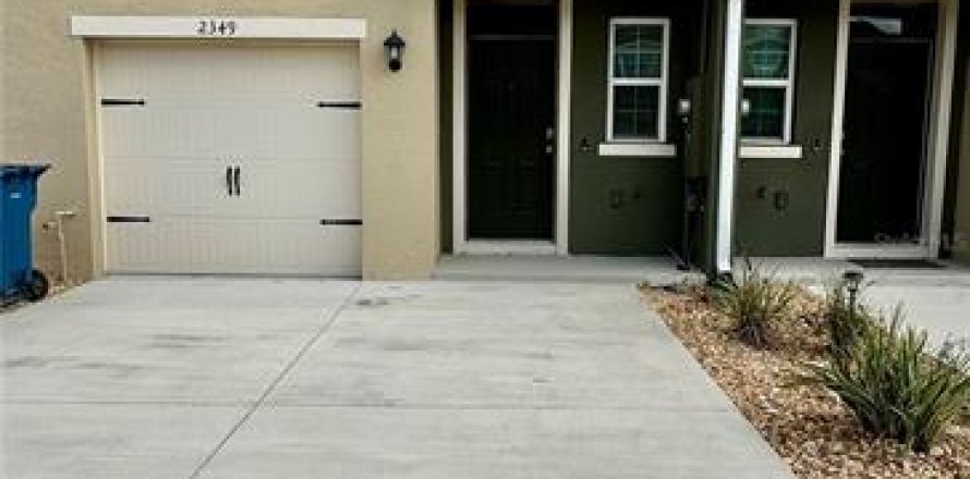 Townhouse in Davenport, Florida 3 bedrooms, 140.75 sq.m. № 2233387