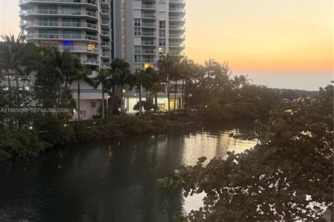 Купить кондоминиум в Санни-Айлс-Бич, Флорида 3 спальни, 153.1м2, № 2027352 - фото 2