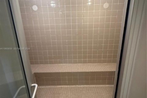 Купить кондоминиум в Санни-Айлс-Бич, Флорида 3 спальни, 153.1м2, № 2027352 - фото 28