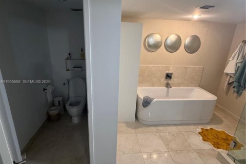 Купить кондоминиум в Санни-Айлс-Бич, Флорида 3 спальни, 153.1м2, № 2027352 - фото 11