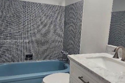 Copropriété à louer à Hallandale Beach, Floride: 1 chambre, 65.03 m2 № 2282932 - photo 9
