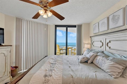 Condo in Daytona Beach, Florida, 2 bedrooms  № 2198601 - photo 17