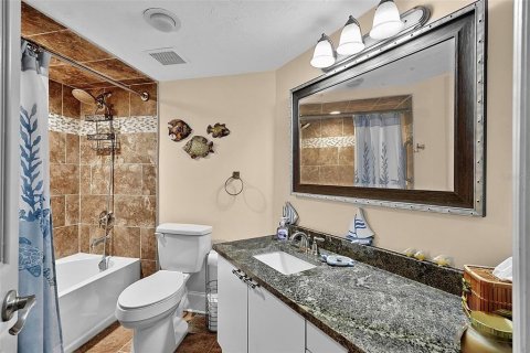 Condo in Daytona Beach, Florida, 2 bedrooms  № 2198601 - photo 22