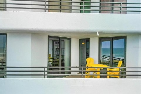 Condo in Daytona Beach, Florida, 2 bedrooms  № 2198601 - photo 26