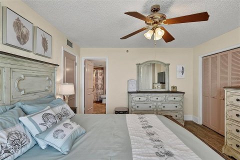 Condo in Daytona Beach, Florida, 2 bedrooms  № 2198601 - photo 18
