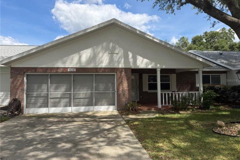 House in Ocala, Florida 2 bedrooms, 143.16 sq.m. № 2157889 - photo 2
