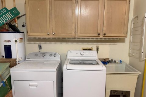 House in Ocala, Florida 2 bedrooms, 143.16 sq.m. № 2157889 - photo 22