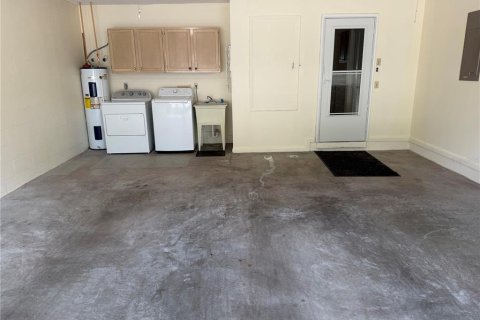 House in Ocala, Florida 2 bedrooms, 143.16 sq.m. № 2157889 - photo 20