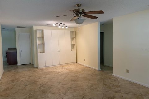 House in Ocala, Florida 2 bedrooms, 143.16 sq.m. № 2157889 - photo 6