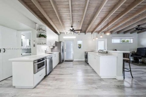 Casa en venta en Fort Lauderdale, Florida, 3 dormitorios, 135.27 m2 № 1836345 - foto 2