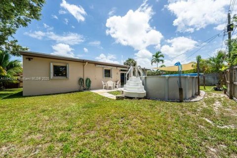 Casa en venta en Fort Lauderdale, Florida, 3 dormitorios, 135.27 m2 № 1836345 - foto 27