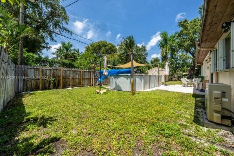 Casa en venta en Fort Lauderdale, Florida, 3 dormitorios, 135.27 m2 № 1836345 - foto 28
