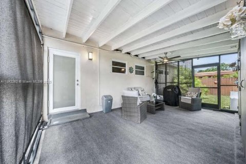 Casa en venta en Fort Lauderdale, Florida, 3 dormitorios, 135.27 m2 № 1836345 - foto 21
