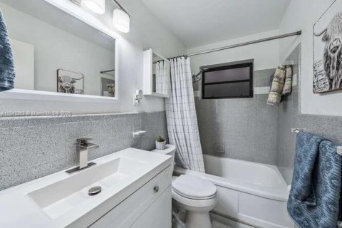 Casa en venta en Fort Lauderdale, Florida, 3 dormitorios, 135.27 m2 № 1836345 - foto 20