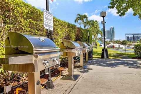 Condominio en venta en Hallandale Beach, Florida, 2 dormitorios, 130.06 m2 № 1857107 - foto 27