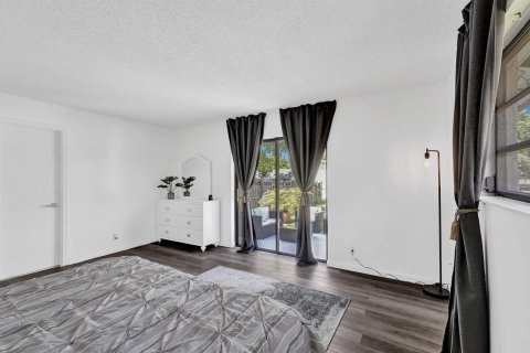 Villa ou maison à vendre à Hallandale Beach, Floride: 2 chambres, 118.08 m2 № 2188261 - photo 3
