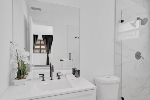 Villa ou maison à vendre à Hallandale Beach, Floride: 2 chambres, 118.08 m2 № 2188261 - photo 11