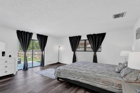 Villa ou maison à vendre à Hallandale Beach, Floride: 2 chambres, 118.08 m2 № 2188261 - photo 6