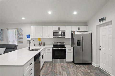 Villa ou maison à vendre à Orlando, Floride: 3 chambres, 113.81 m2 № 2413858 - photo 7