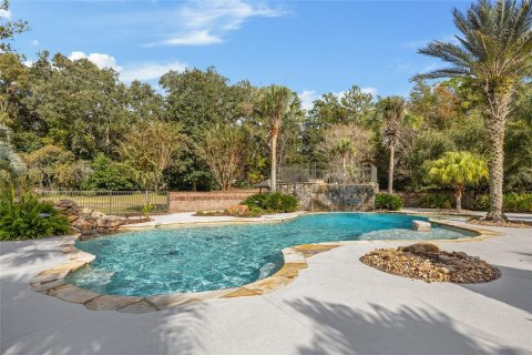House in Gainesville, Florida 6 bedrooms, 697.7 sq.m. № 1534788 - photo 6