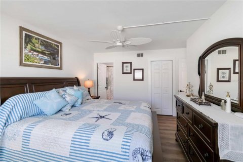 Copropriété à vendre à Sarasota, Floride: 2 chambres, 101.73 m2 № 1716489 - photo 22