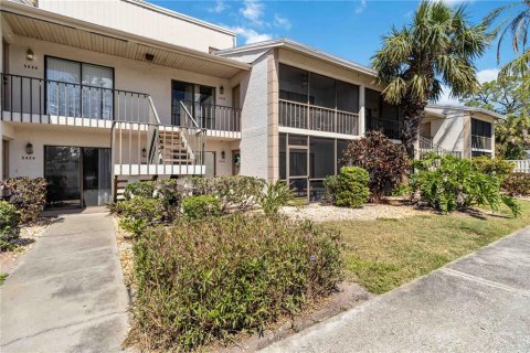 Copropriété à vendre à Sarasota, Floride: 2 chambres, 101.73 m2 № 1716489 - photo 1