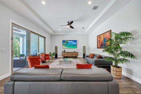 Casa en venta en Winter Garden, Florida, 5 dormitorios, 361.02 m2 № 2202735 - foto 5