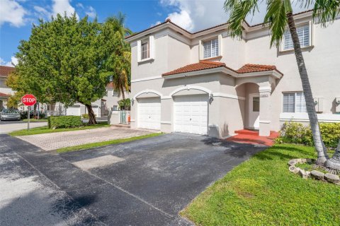 Adosado en venta en Miami, Florida, 3 dormitorios, 144.74 m2 № 1993774 - foto 5