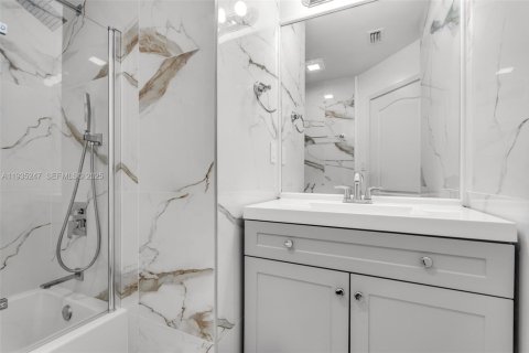 Adosado en venta en Miami, Florida, 3 dormitorios, 144.74 m2 № 1993774 - foto 27