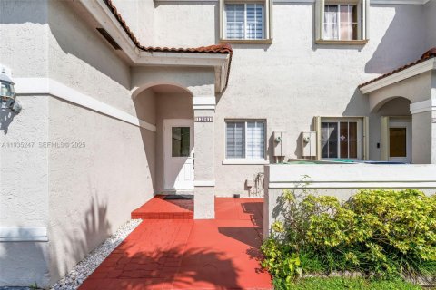 Adosado en venta en Miami, Florida, 3 dormitorios, 144.74 m2 № 1993774 - foto 7
