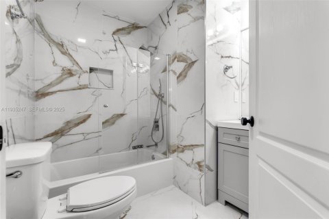 Adosado en venta en Miami, Florida, 3 dormitorios, 144.74 m2 № 1993774 - foto 28