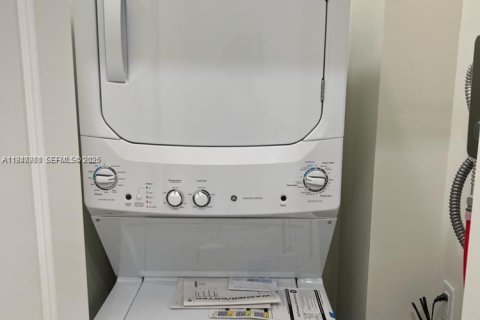 Снять в аренду кондоминиум в Дорал, Флорида 2 спальни, № 2004941 - фото 6