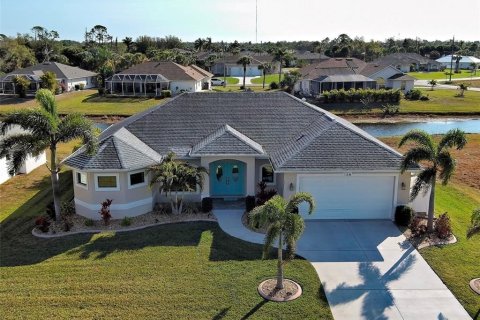 House in Rotonda, Florida 3 bedrooms, 157.56 sq.m. № 2115264