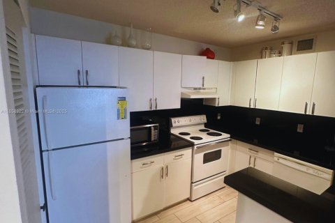 Apartment in Aventura, Florida 1 bedroom, 69.68 sq.m. № 1887329 - photo 7