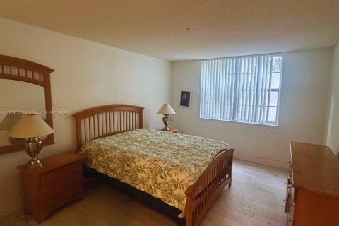 Apartment in Aventura, Florida 1 bedroom, 69.68 sq.m. № 1887329 - photo 12