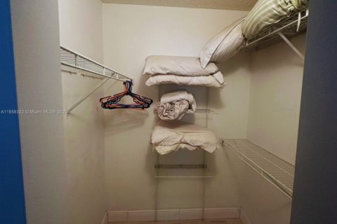 Apartment in Aventura, Florida 1 bedroom, 69.68 sq.m. № 1887329 - photo 14