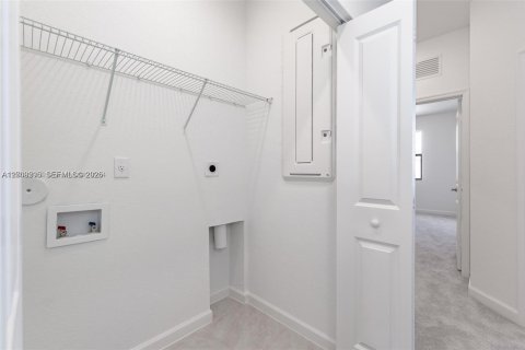 Touwnhouse à vendre à Homestead, Floride: 3 chambres, 157.47 m2 № 2170986 - photo 9