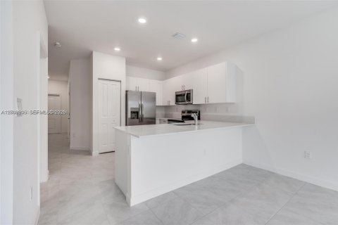 Touwnhouse à vendre à Homestead, Floride: 3 chambres, 157.47 m2 № 2170986 - photo 5