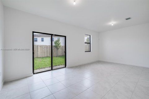 Touwnhouse à vendre à Homestead, Floride: 3 chambres, 157.47 m2 № 2170986 - photo 19