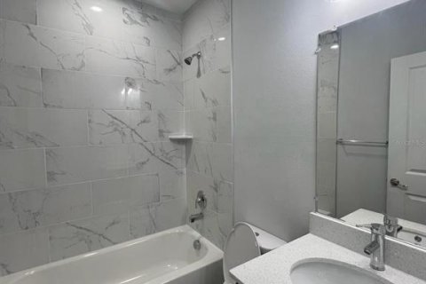 Apartamento en alquiler en Kissimmee, Florida, 3 dormitorios, 111.48 m2 № 1918579 - foto 9