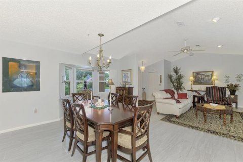 House in Venice, Florida 2 bedrooms, 197.79 sq.m. № 2152064 - photo 18