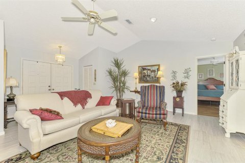 House in Venice, Florida 2 bedrooms, 197.79 sq.m. № 2152064 - photo 14