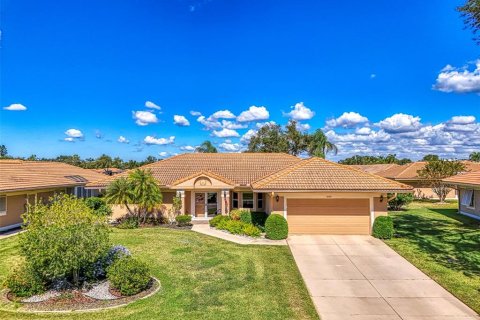 House in Venice, Florida 2 bedrooms, 197.79 sq.m. № 2152064