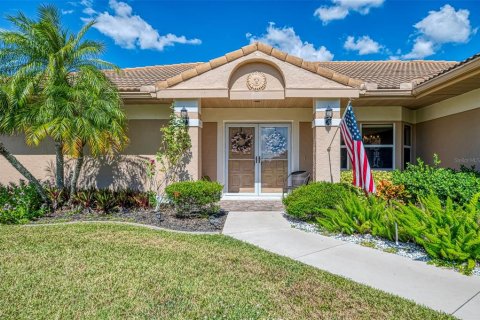 House in Venice, Florida 2 bedrooms, 197.79 sq.m. № 2152064 - photo 9