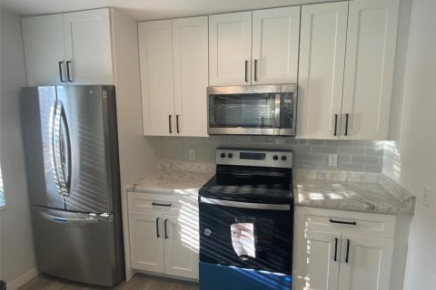Condominio en alquiler en Saint Petersburg, Florida, 3 dormitorios, 124.95 m2 № 1844898 - foto 7